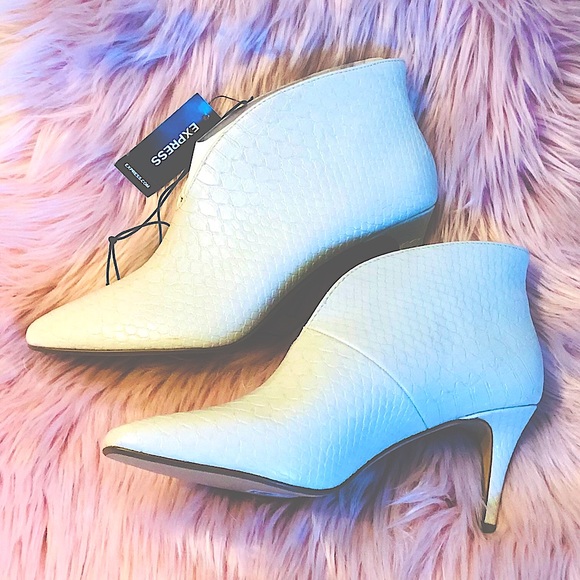 Womens Brand New Booties - Picture 1 of 5